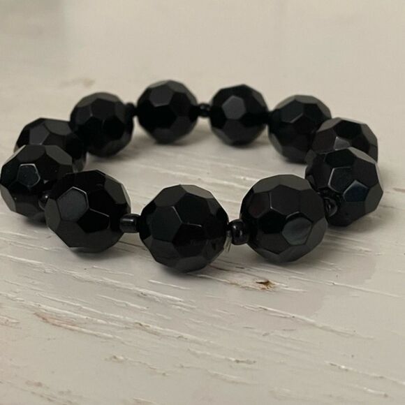 7.5” Sarda heavy stackable chunky black onyx honeycomb bead stretch bracelet - Picture 3 of 11